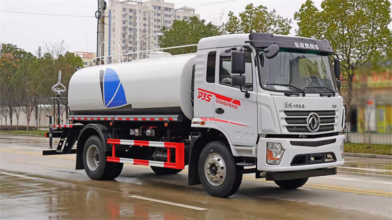 東風專底12噸綠化噴灑車