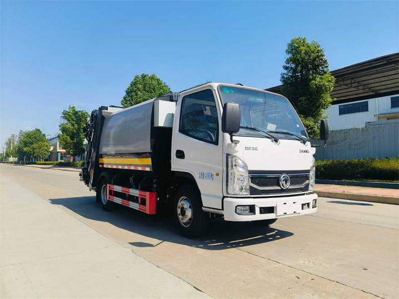  6方東風(fēng)小霸王藍(lán)牌壓縮垃圾車