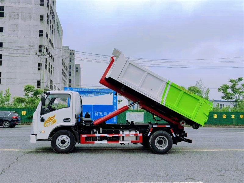 重汽豪曼勾臂垃圾車