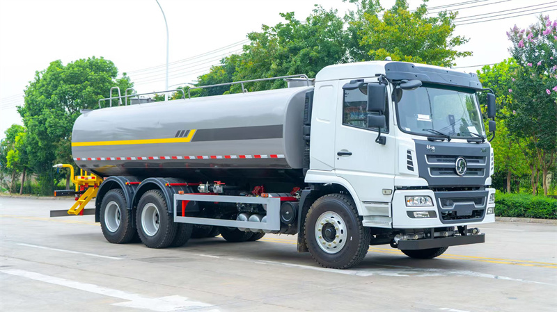 陜汽軒德后八輪22噸綠化噴灑車