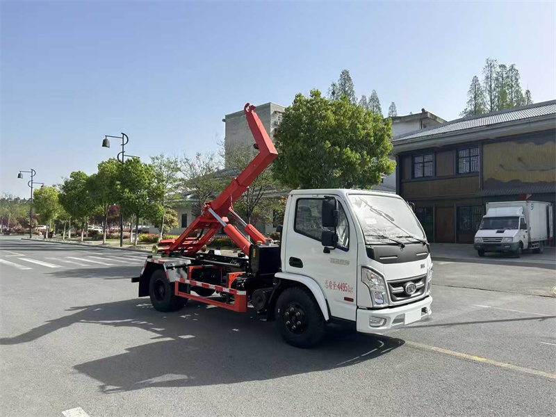 藍(lán)牌南駿勾臂垃圾車