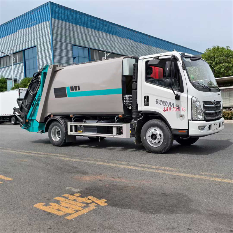 7方福田領(lǐng)航壓縮垃圾車