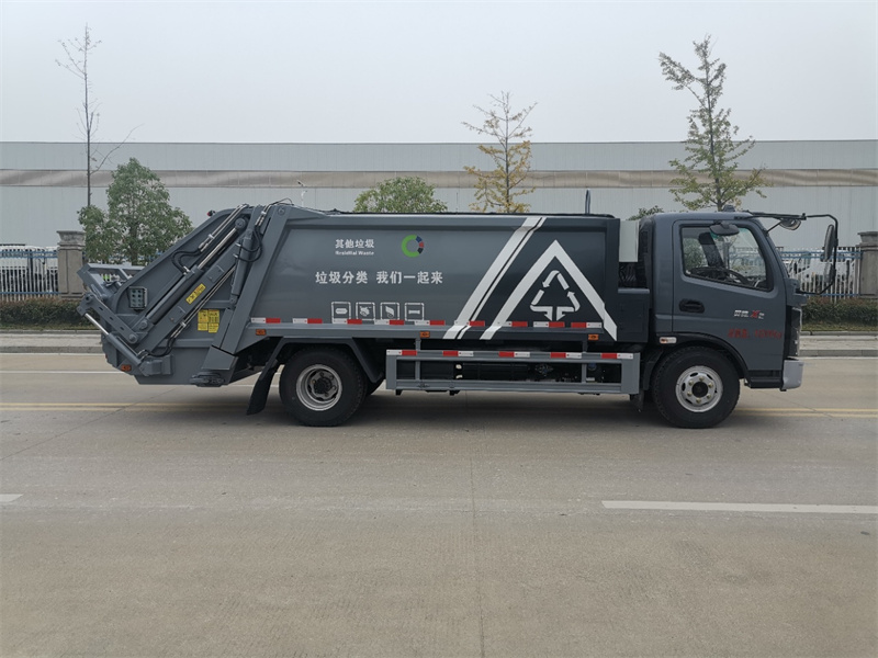 8方飛碟地下室壓縮垃圾車