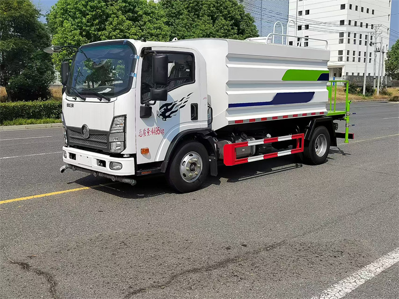  7噸藍(lán)牌重汽王牌綠化噴灑車(chē)