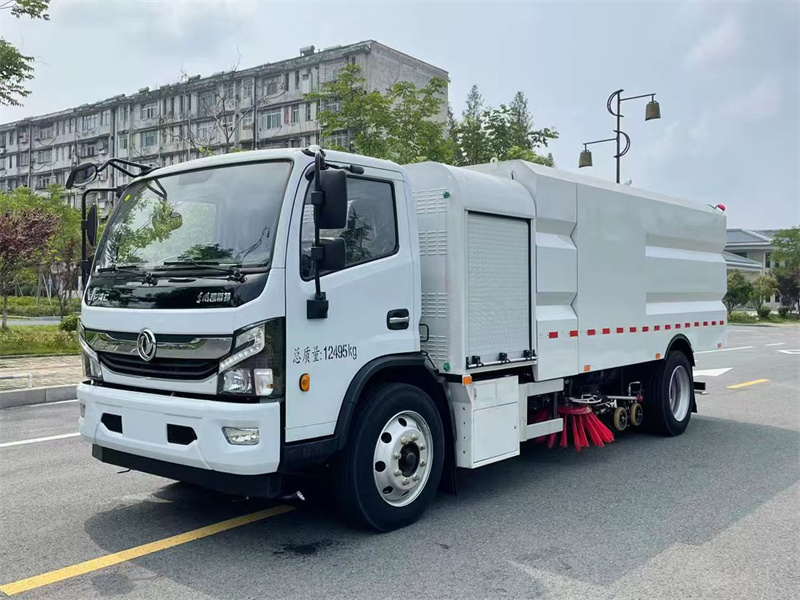 10方東風(fēng)凱普特純電動道路洗掃車